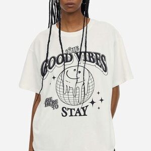 H&M good vibes tee graphic t-shirt crewneck short sleeve mirrorball smiley face